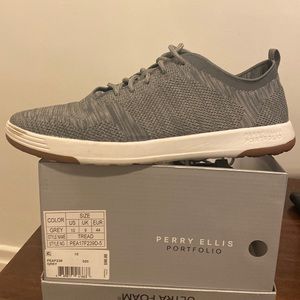Perry Ellis Tread Shoe